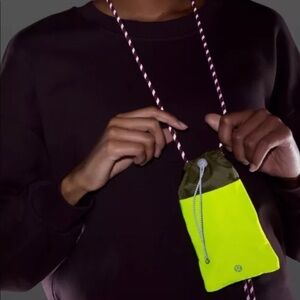 Lululemon Play Forward Crossbody Pouch
